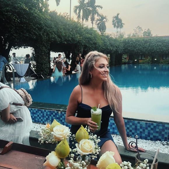 Meet your Posher, Audrey - Picture 1 of 15